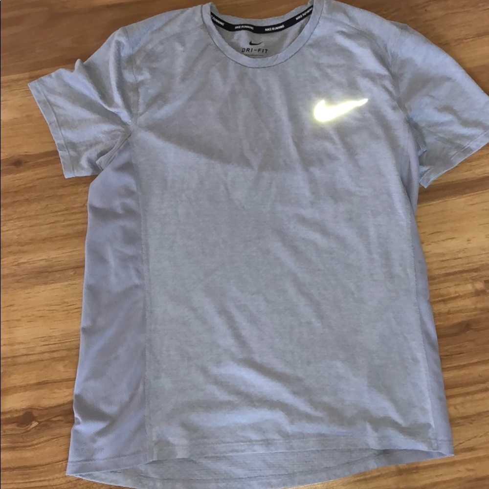 Men’s Nike Shirt